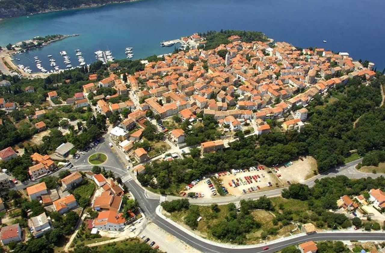 Apartments Michael&Petra , Omisalj, Insel Krk, Kroatien Exterior foto